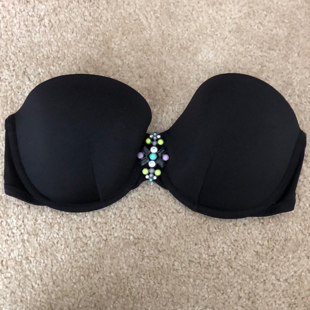 Black, strapless bikini top